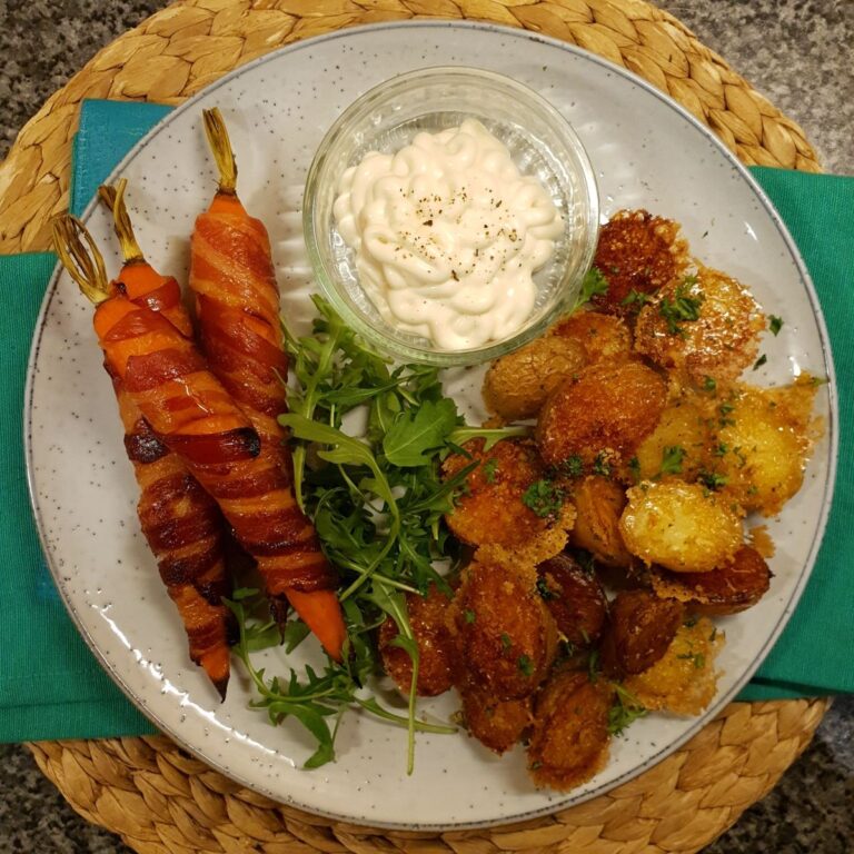 “Irresistible Crispy Parmesan Roast Potatoes: A Golden Symphony of Flavor!”