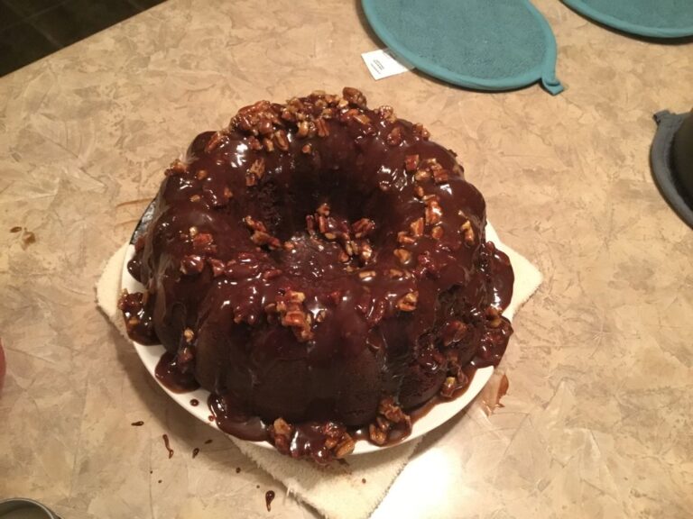 Decadent Chocolate Turtle Bundt Cake: A Symphony of Pecans, Caramel, and Ganache Bliss