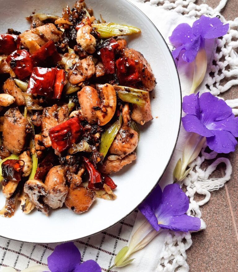 Savor the Spice: Szechuan Chicken Stir-Fry with Fiery Red Chilies