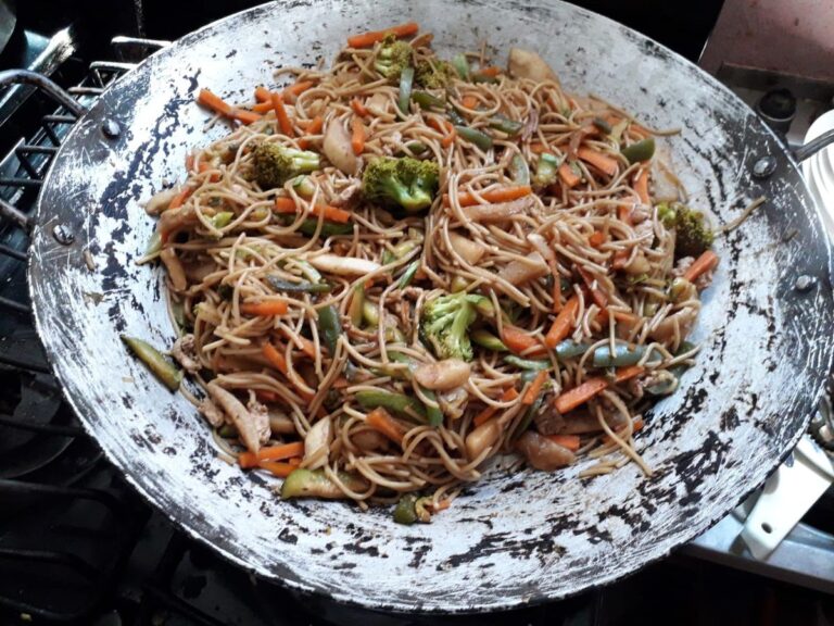 Savor the Flavor: Homemade Yakisoba Noodles with Irresistible Stir-Fried Goodness!