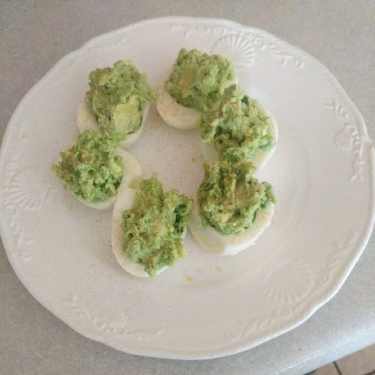 Heavenly Deviled Avocado Eggs: A Guilt-Free Delight!