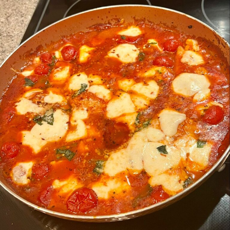 Savory Garlic Tomato Chicken with Melting Mozzarella