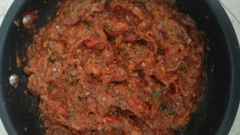 “Smokey Delight: Authentic Baingan Bharta Recipe”