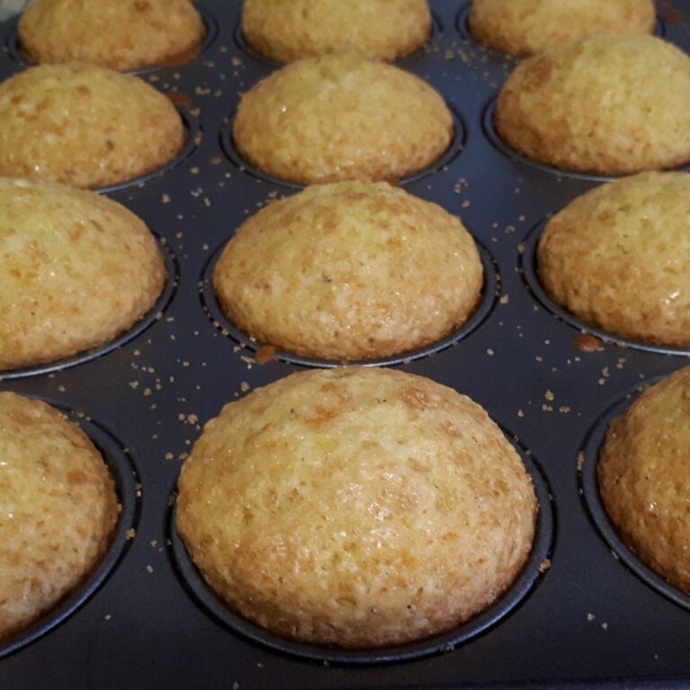 Citrus Bliss: Orange and Cardamom Muffins for a Zesty Morning Delight!