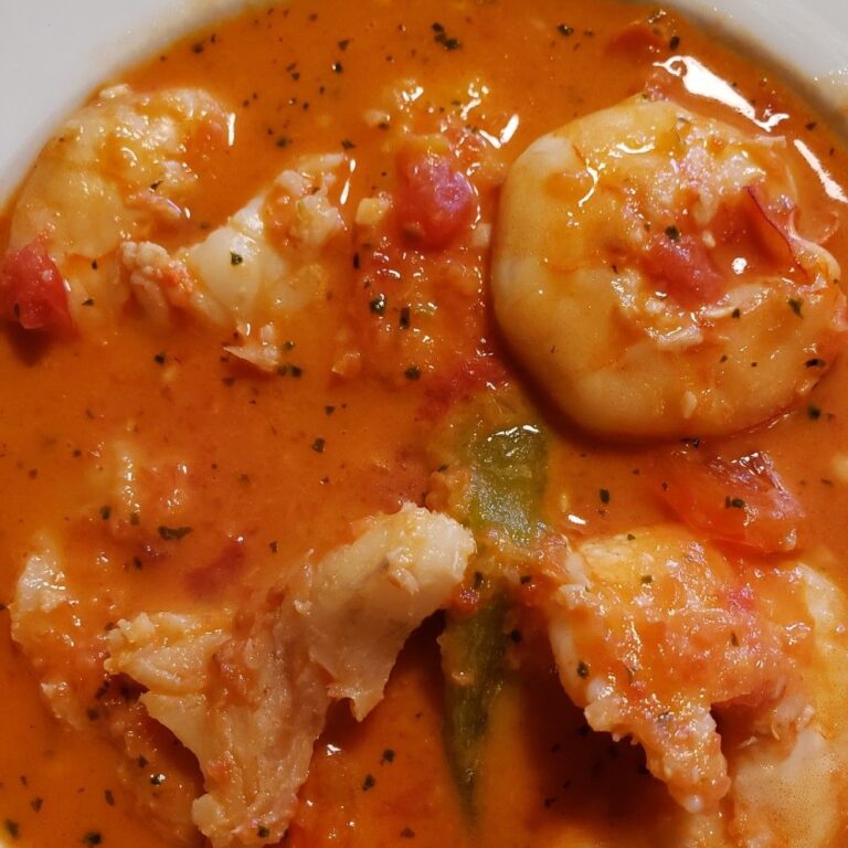 Savor the Flavor of Brazil with Our Exquisite Shrimp and Fish Stew (Moqueca)!