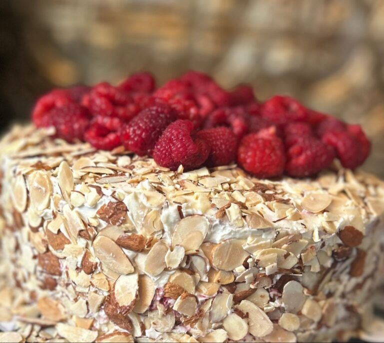 Heavenly White Chocolate Almond Raspberry Cake: A Divine Dessert Delight!