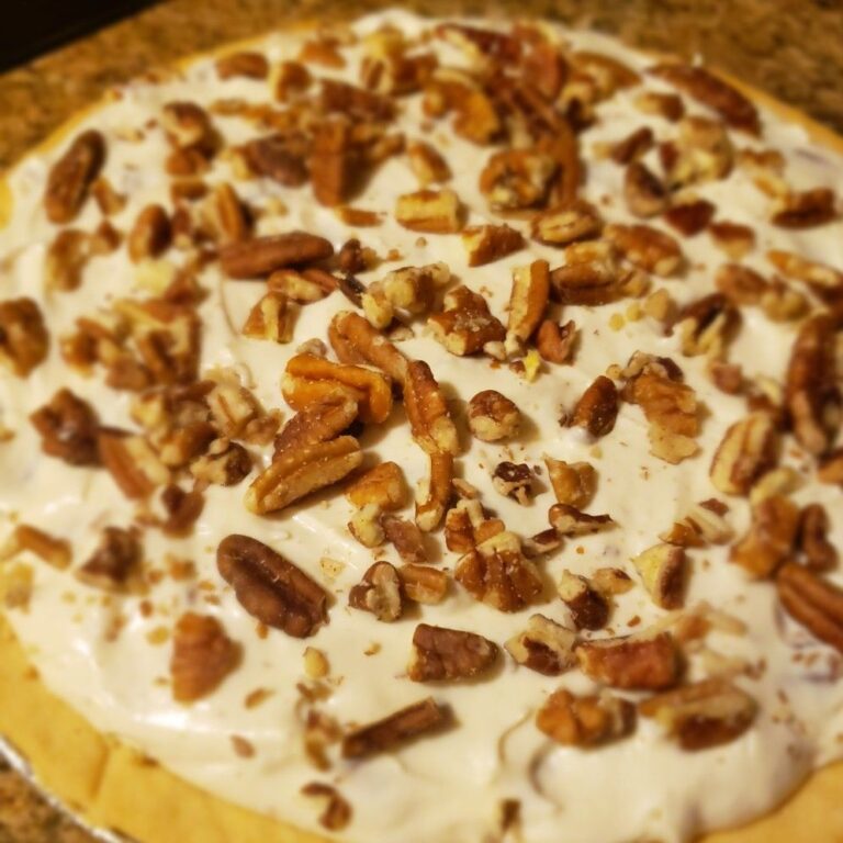 Decadent Pecan Cream Pie – A Luscious Dessert to Savor