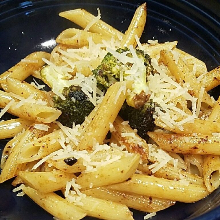 Garlic Oil Sauteed Pasta with Broccoli: A Quick and Flavorful Dish