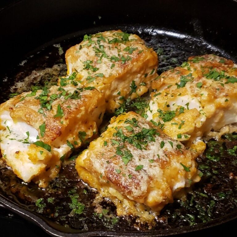 Flavorful Baked Cod with Lemon and Garlic: A Fresh and Zesty Delight!