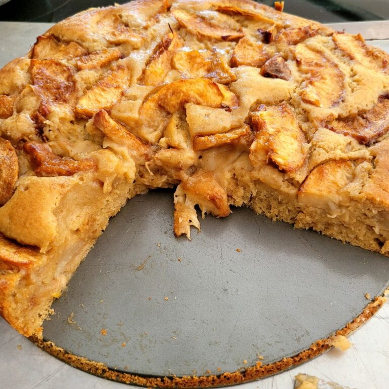 Irresistible Fresh Peach Cake: A Summery Delight