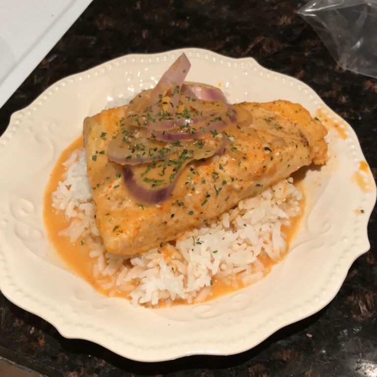 Mahi-Mahi with Thai Coconut Curry Sauce: A Tropical Delight